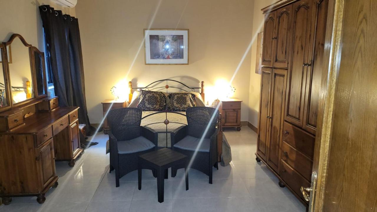 Lotus Apartment Hamrun Luaran gambar